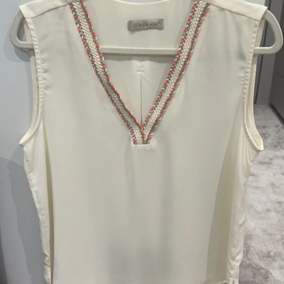 Vie ta vie cream v neck top size 3 - Picture 1 of 3